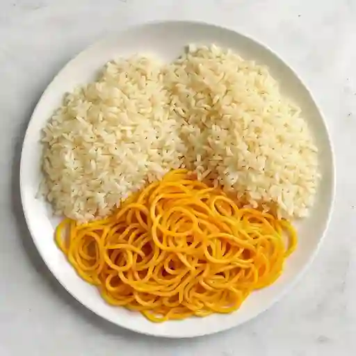 Medio arroz con espagueti