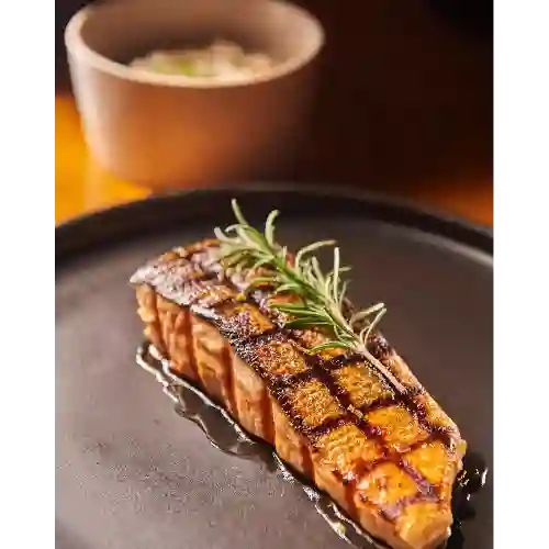 Salmon a la Parrilla