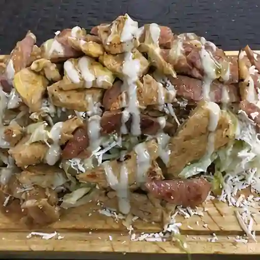 Salchipapa Pollo y Ranchera