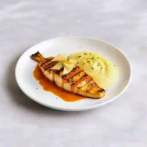 Pesca Fresca en Salsa a Lo Macho