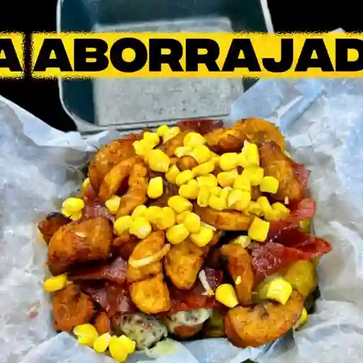 Salchipapa aborrajada