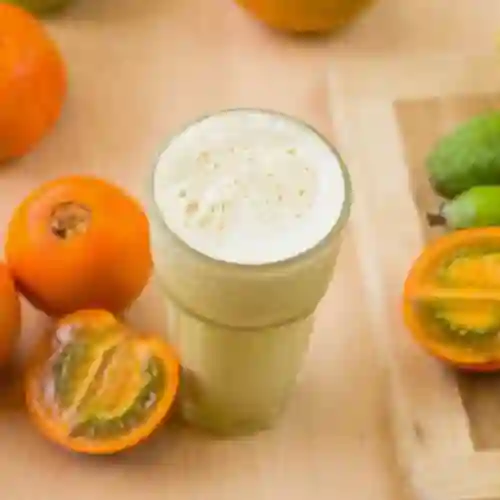 Jugo de Lulo en Leche