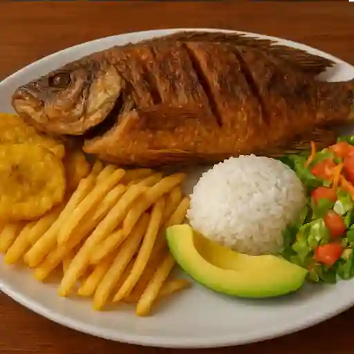 Pescado mojarra frita