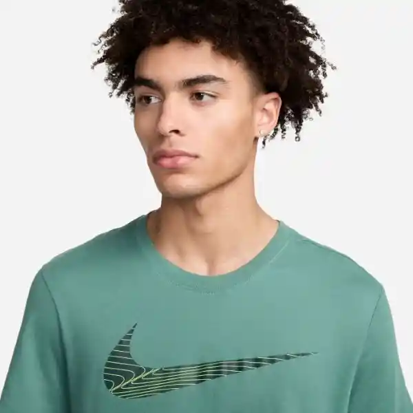 Nike Camiseta Tee 2 Yr Swoosh Para Hombre Verde Talla L