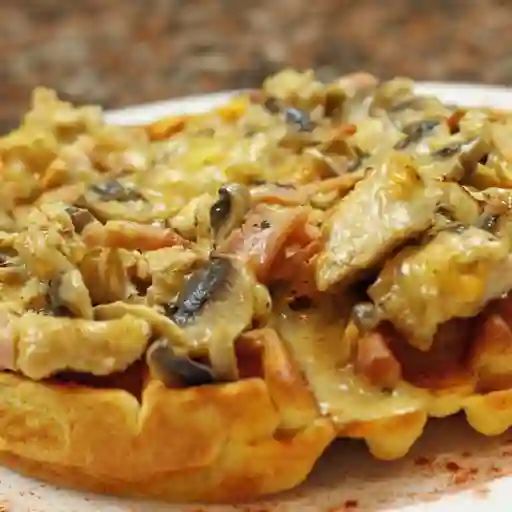 Waffle Pollo y Champiñones