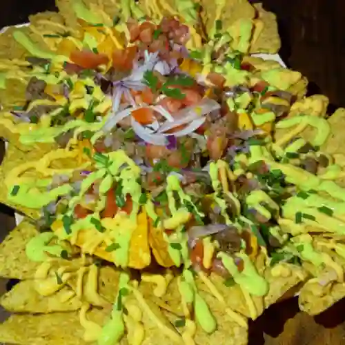 Dorinachos con Pollo Compartir
