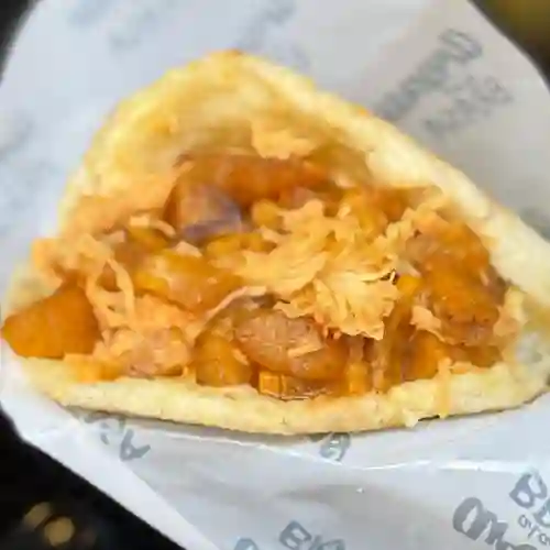 Arepa Madurito Pollo Desmechado