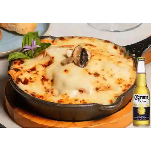 Combo Lasagna Trattorina + Cerveza Corona Bot. 355ml