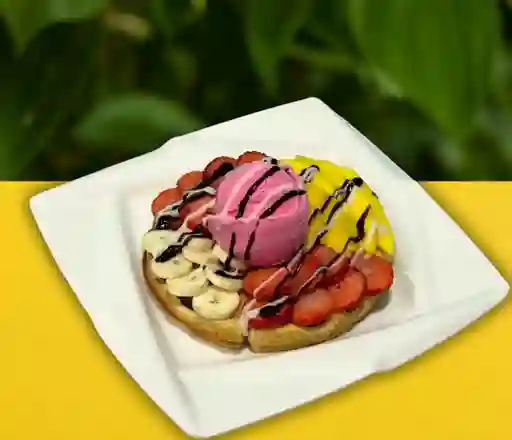 Waffle Frutos con Helado