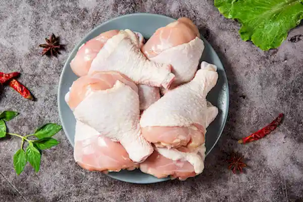 Muslos de Pollo con Piel Bandeja