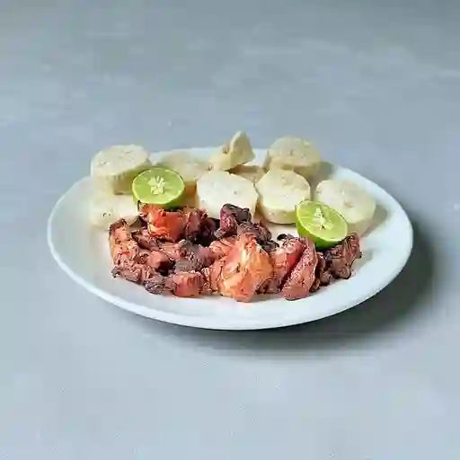 Chicharrón y Bollo