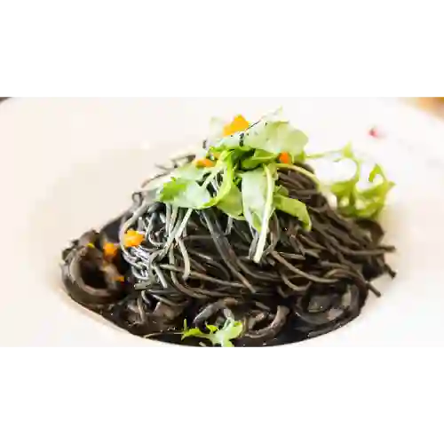 Pasta en Salsa de Tinta de Calamar