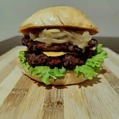 Burger Doble Carne + Gaseosa 250 ml