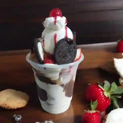 Fresa con Crema de 12 Oz y Helado