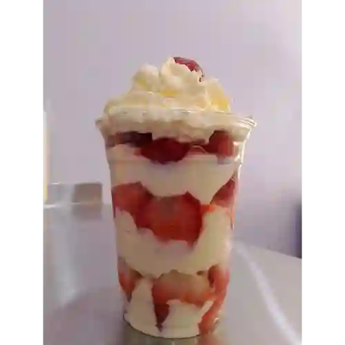 Fresas con Crema 12 Onzas