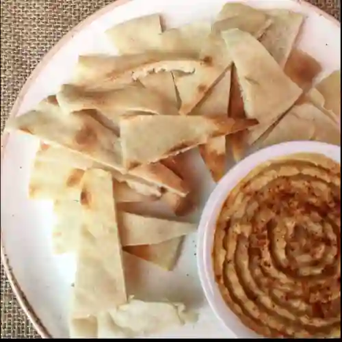 Hummus & Pan Árabe