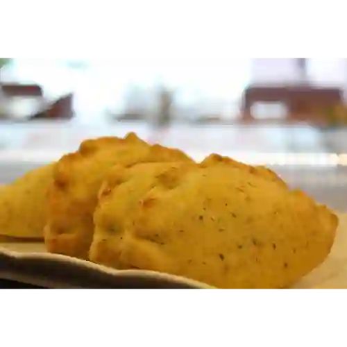 Empanada Argentina de Pollo