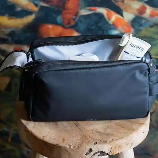 Troika Cartuchera de Aseo Negro