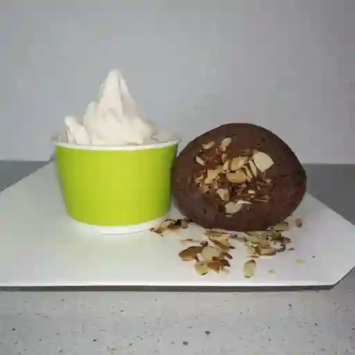 Helado base + torta melcochuda