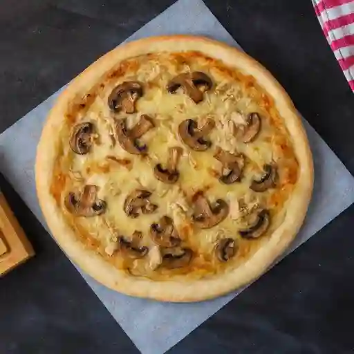 Pizza Pollo y Champiñones 6 Pzas