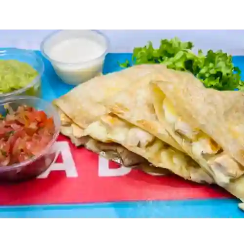 Super quesadillas de res desmechada