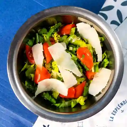 Ensalada Parmesano con Pollo.