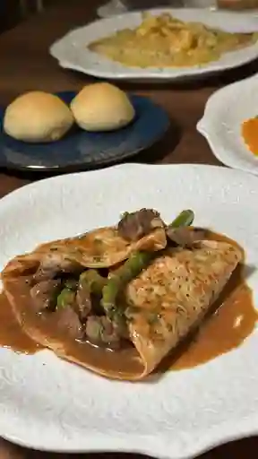 Crepes Lomo Stroganoff