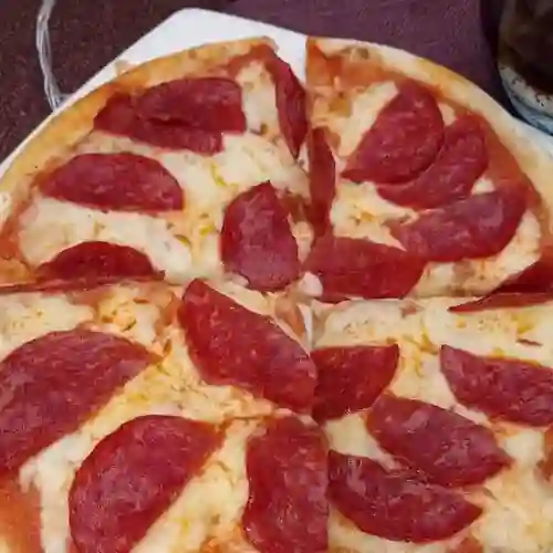 Pizza Pepperoni Mediana