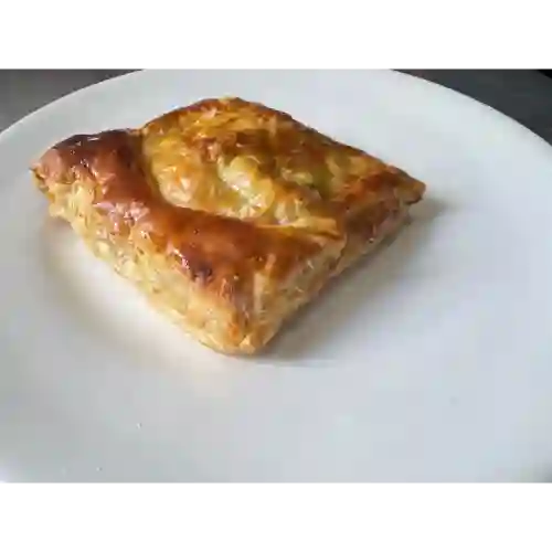 Pastel de Queso con Pepperoni