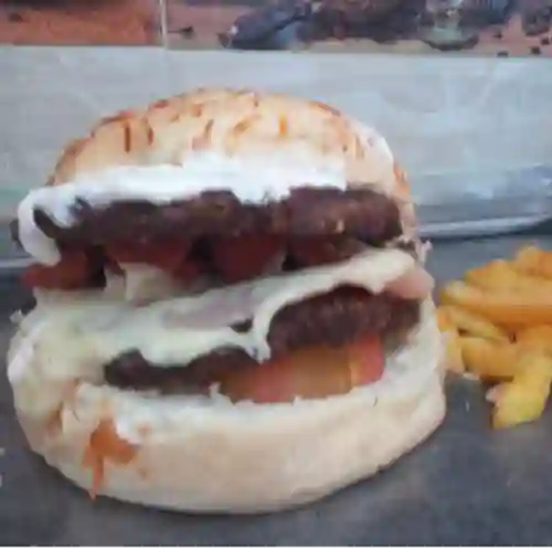 Doble Carne con Salchicha + Papa