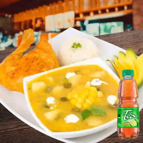 Combo Ajiaco con Pollo Asado + Mr Tea Limón 400 ml