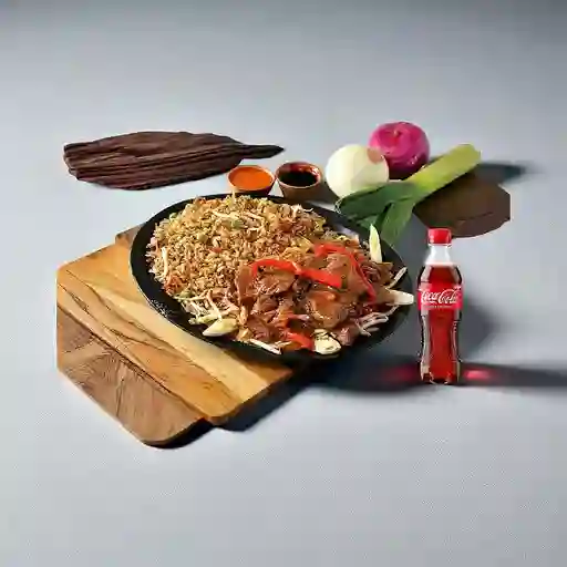 Combo Carne Oriental + Coca Cola Original 400 ml