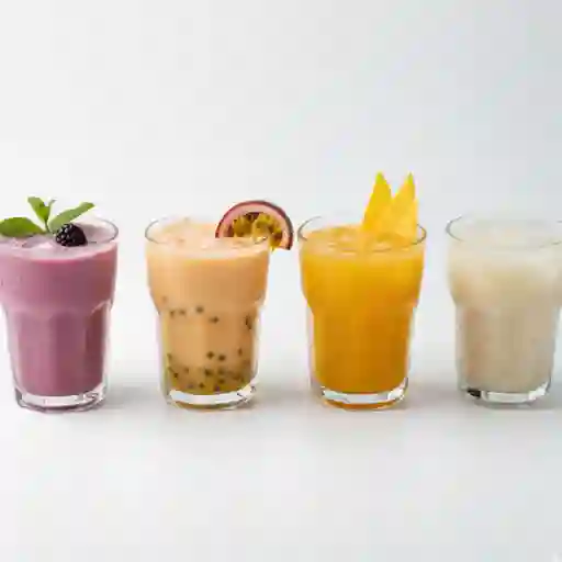 Jugos naturales en leche