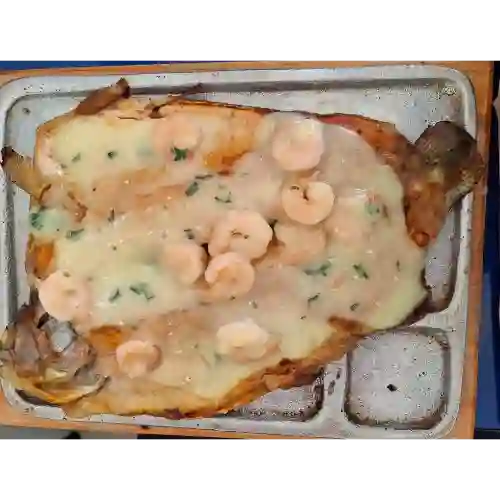 Trucha en Salsa de Camarones