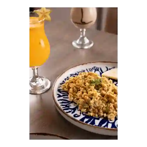 Huevos Al Gusto + Bebida
