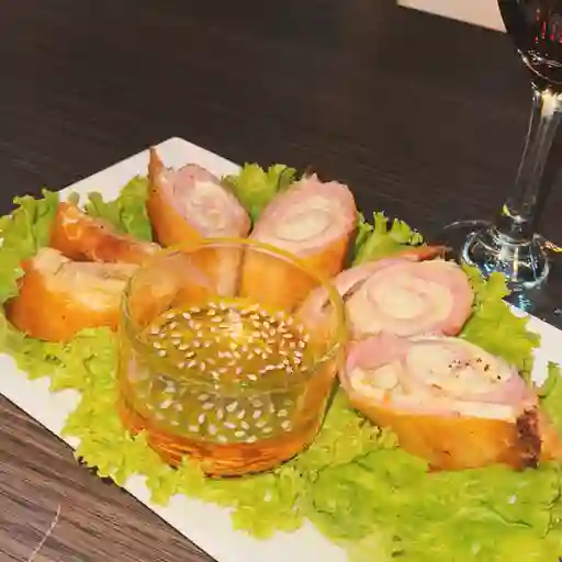 Rollos de jamón y queso