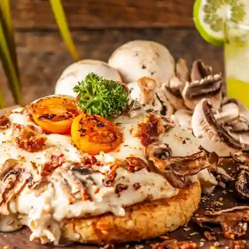 Arepa Pollo con Champiñones