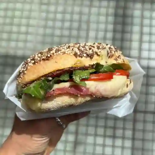 Bagel de pastrami de pavo