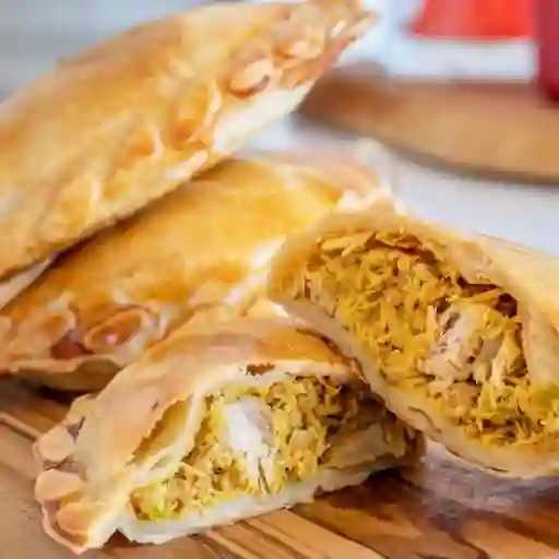 Empanada Arroz con Pollo