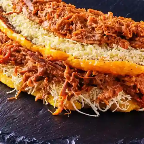 Cachapa de Carne con Queso