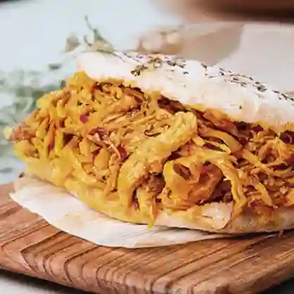 Arepa de Pollo Desmechado