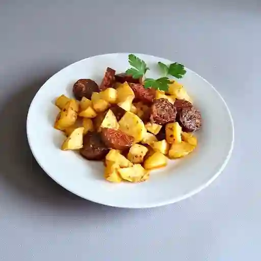 Chorizo con papa criolla