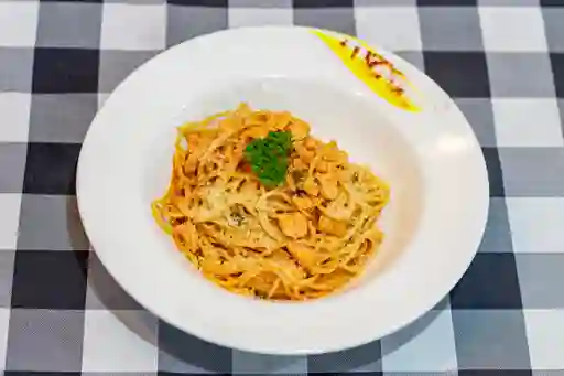 Pasta Salmon & Vodka