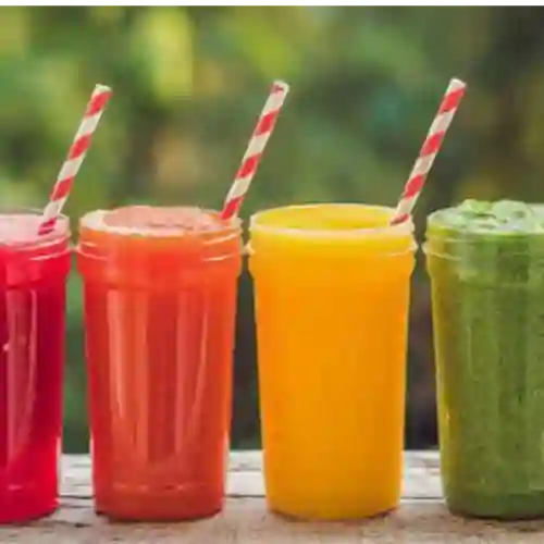 Jugos Naturales en Agua