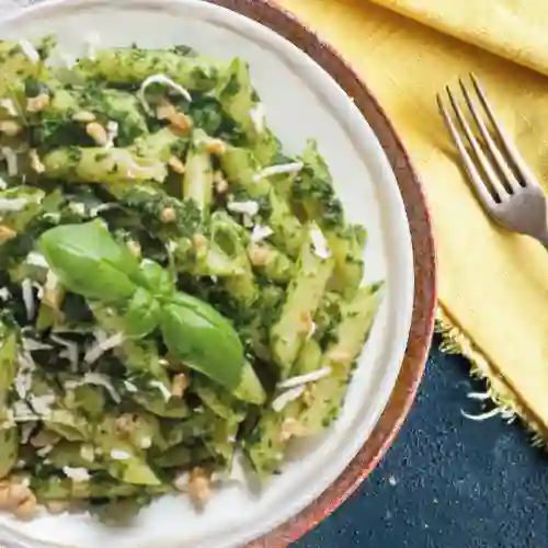 Pasta Pesto con Tocineta