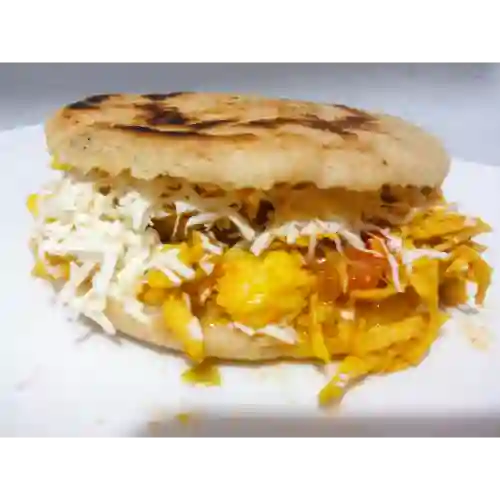 Arepa de Pollo Mechado