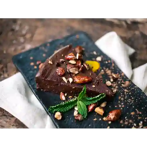 Torta Húmeda con Chocolate y Praline