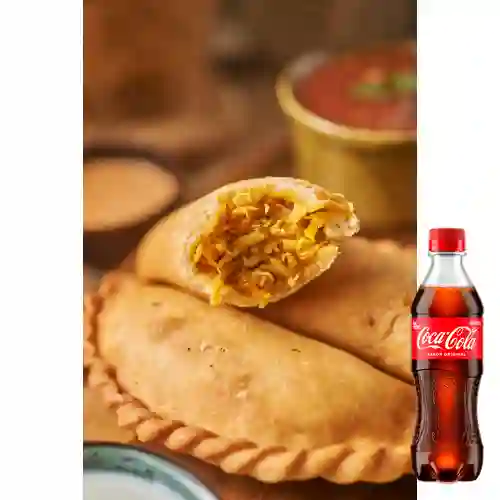 Combo Empanada de Pollo + Coca Cola Original 400 ml