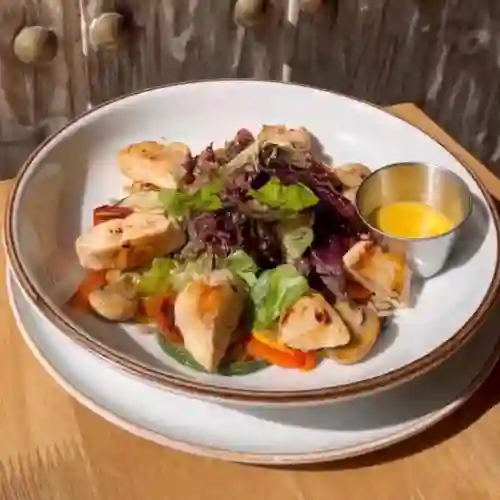 Veggie Salad con Pollo