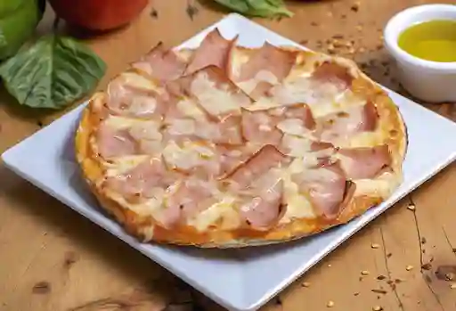 Pizza Jamón y Queso